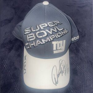 Authentic Giants Super Bowl XLVI Champions Autographed hat by David Diehl!
